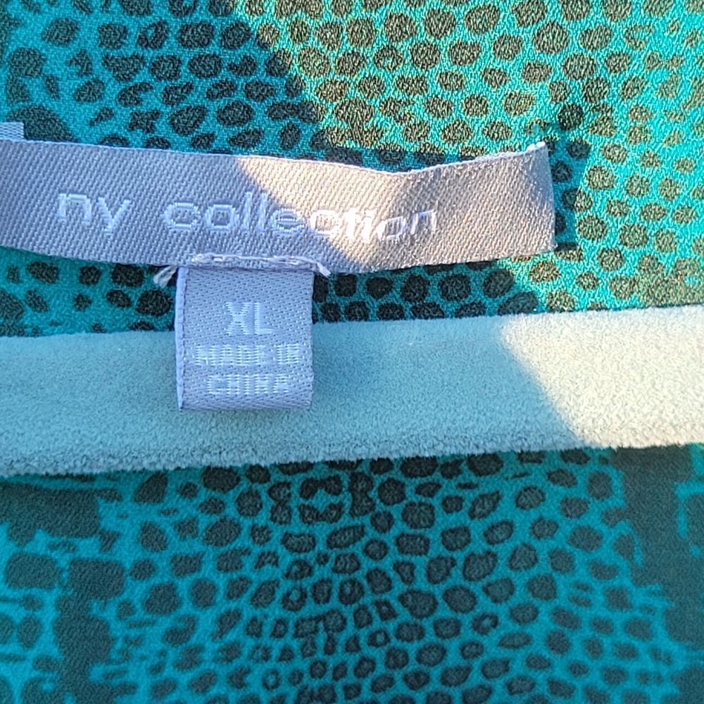 Snake Print Blouse‎ - Picture 8 of 13